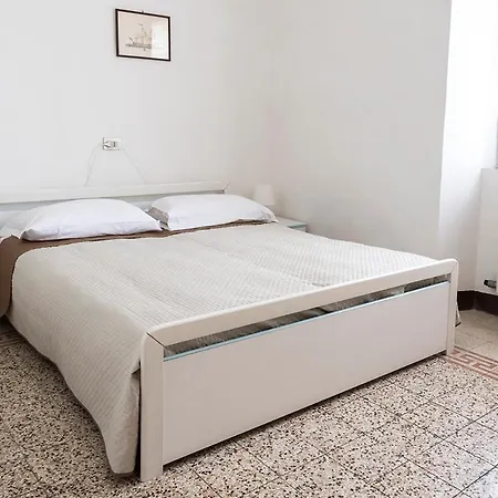 S266 - Sirolo, Quadrilocale Con Giardino E Posto Auto סירולו